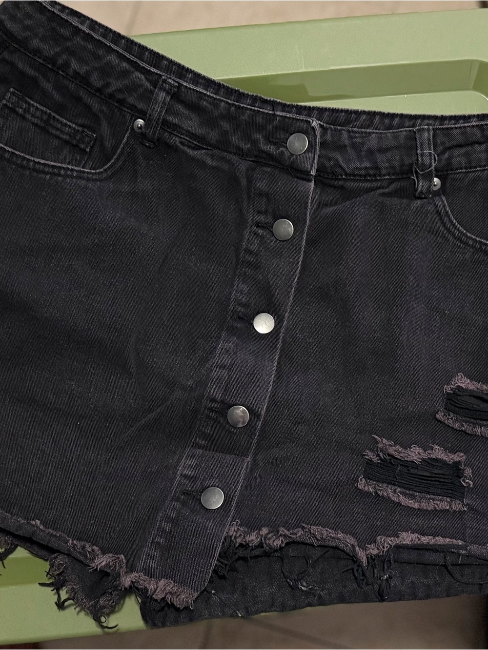 SHEIN Black Distressed Button-Front Mini Skirt